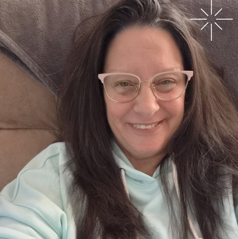 Meet your Posher, Debbie